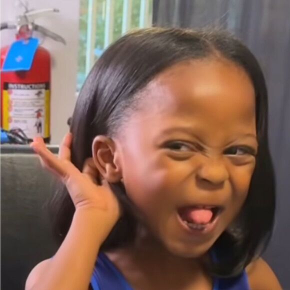 Vintage Southern Lady Pink Floral Cardigan - Picture 4 of 4